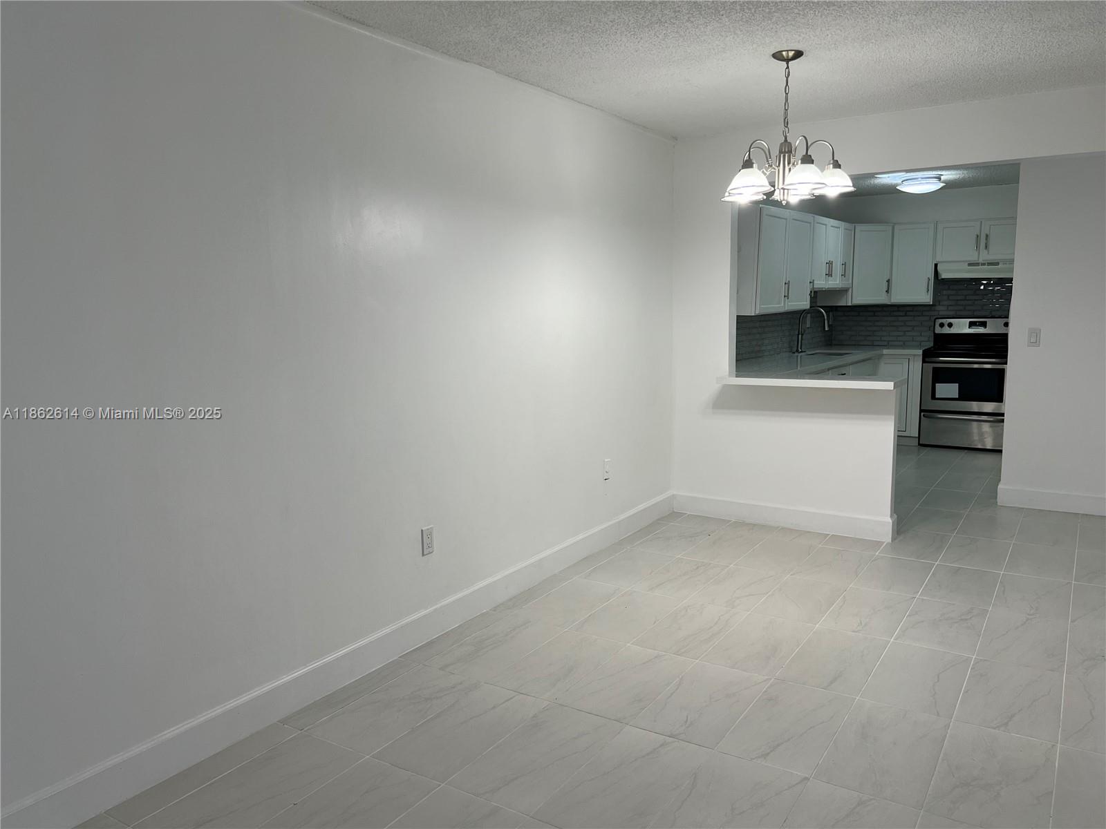 SAMARI LAKE EAST CONDO - Residential