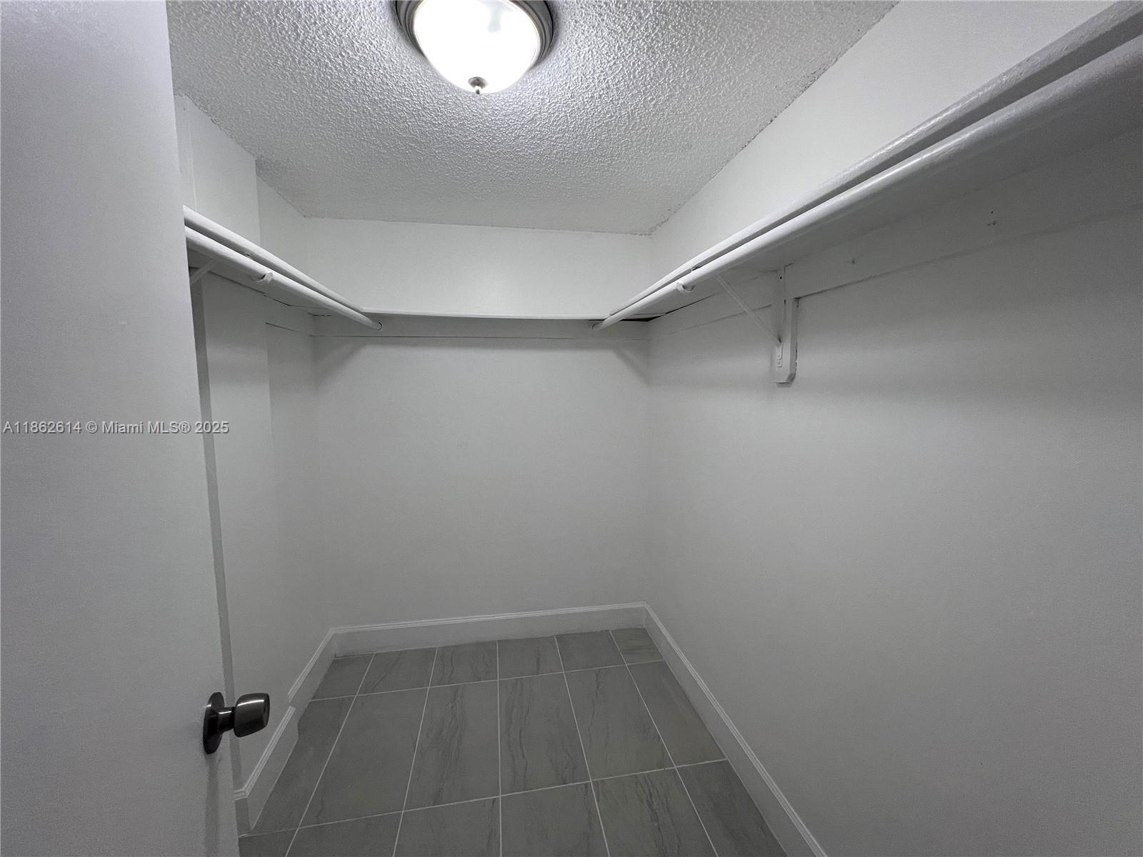 SAMARI LAKE EAST CONDO - Residential