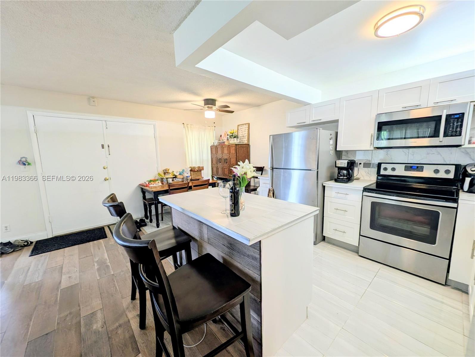 LAUDERDALE OAKS CONDO I - Residential