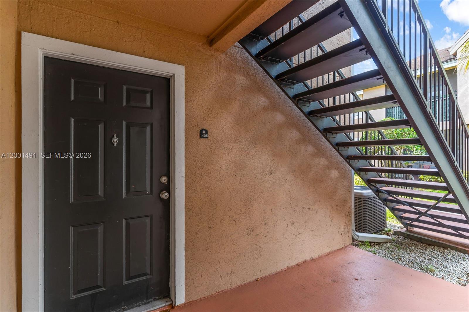 VISTA LAGO AT THE HAMMOCK - Residential