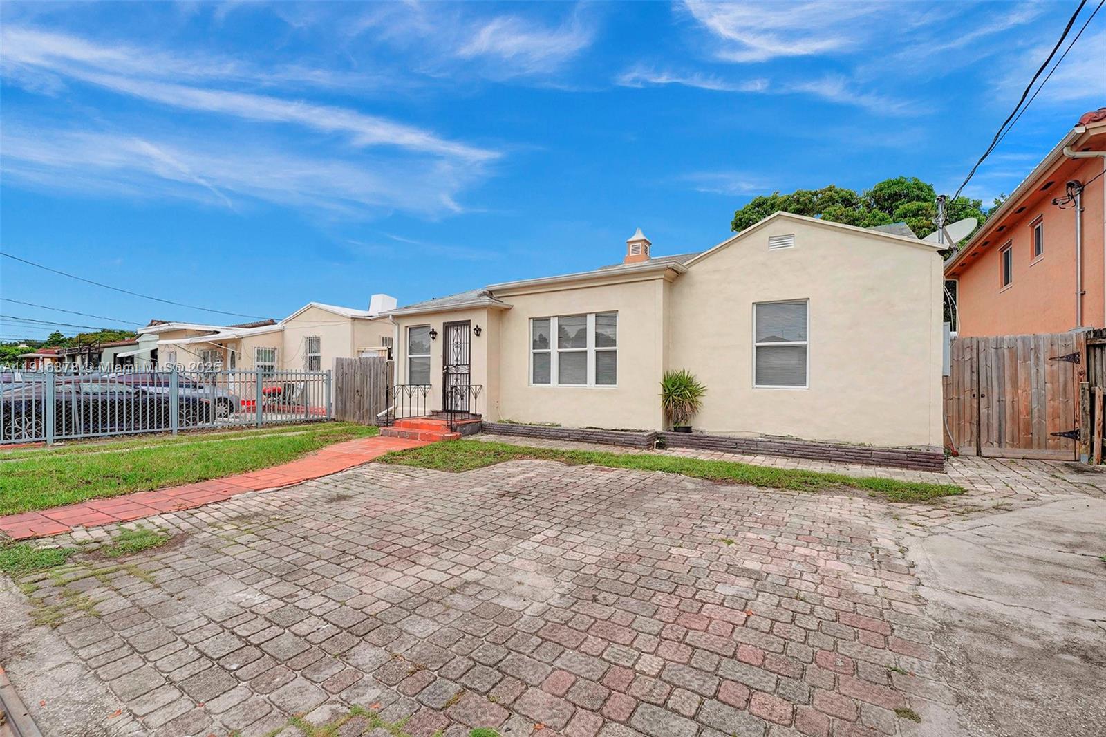 CENTRAL PARK - Residential