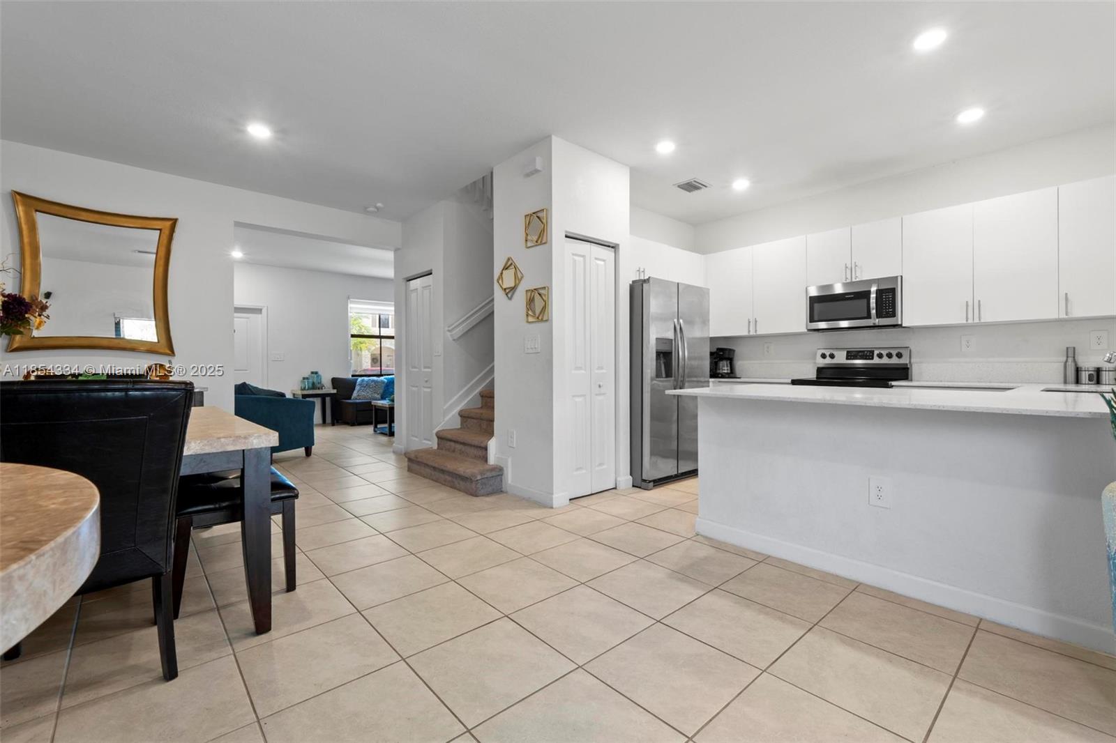 SILVER PALM RESIDENTIAL H - Residential