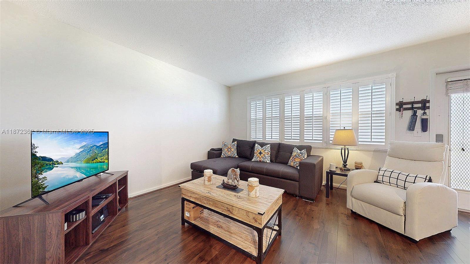REXFORD AT CENTURY VILLAG - Residential Lease