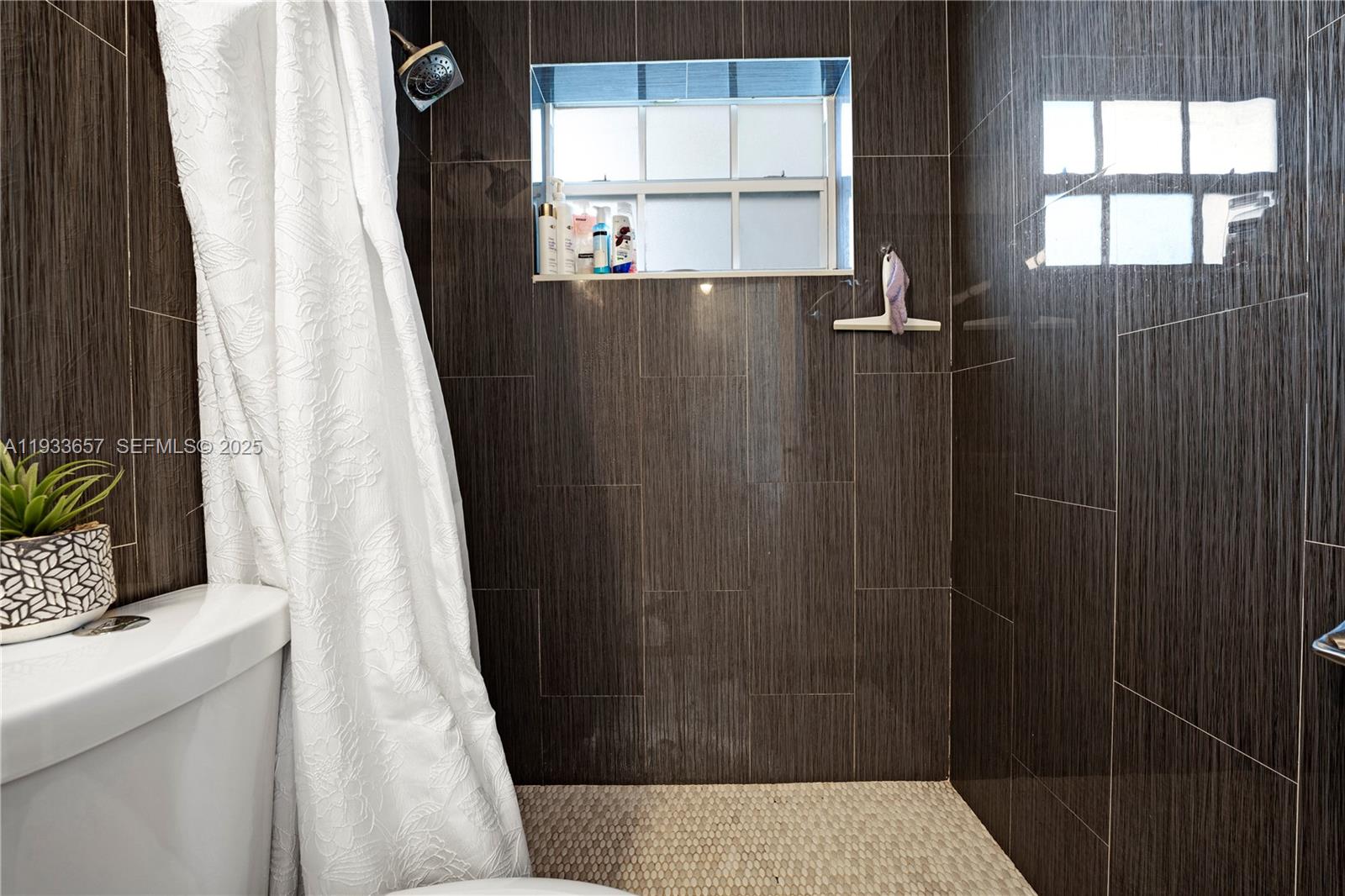 DRIFTWOOD ACRES NO 7 - Residential