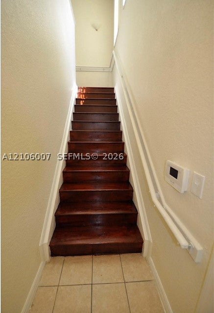 2201 Belmont Ln 2201