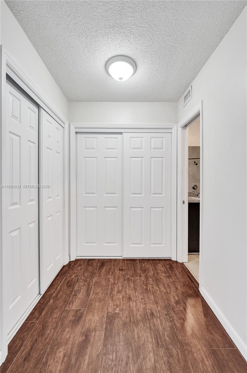 OAKLAND ESTATES 1ST SEC - Residential