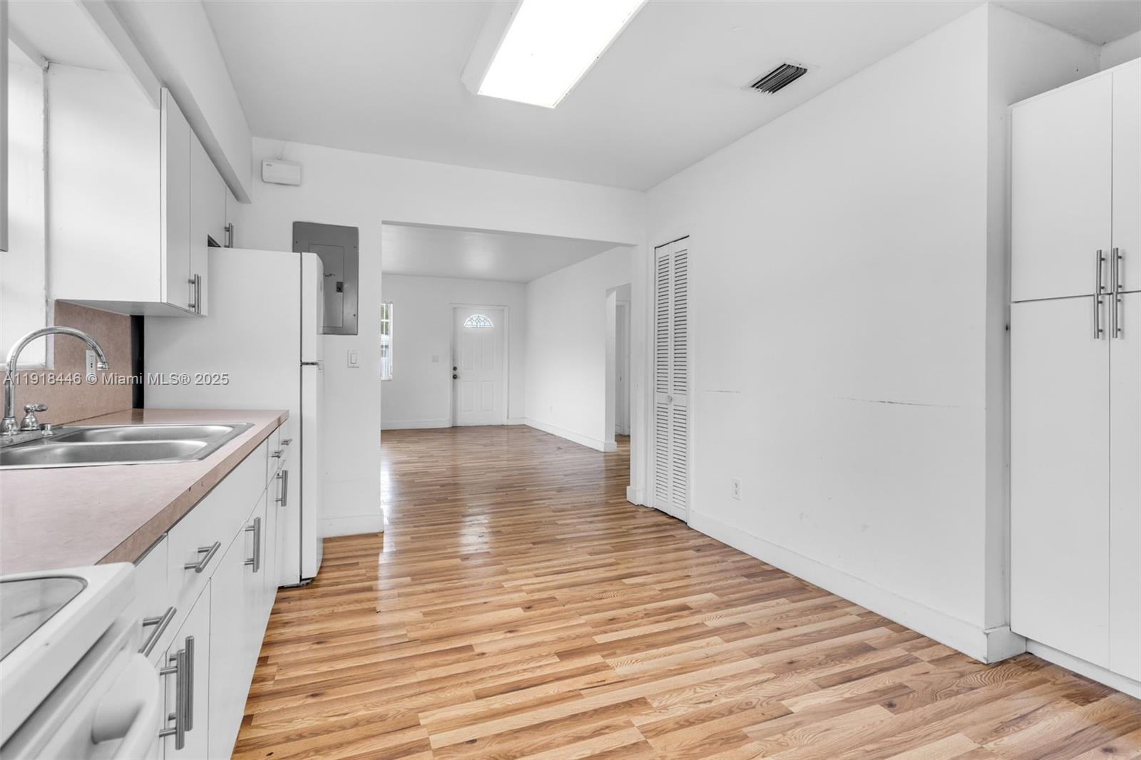 OLYMPIC HEIGHTS - Residential Lease