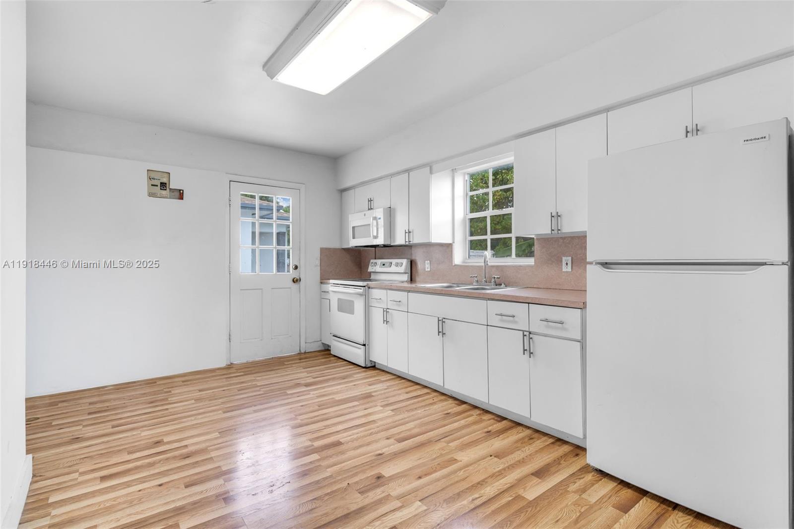 OLYMPIC HEIGHTS - Residential Lease