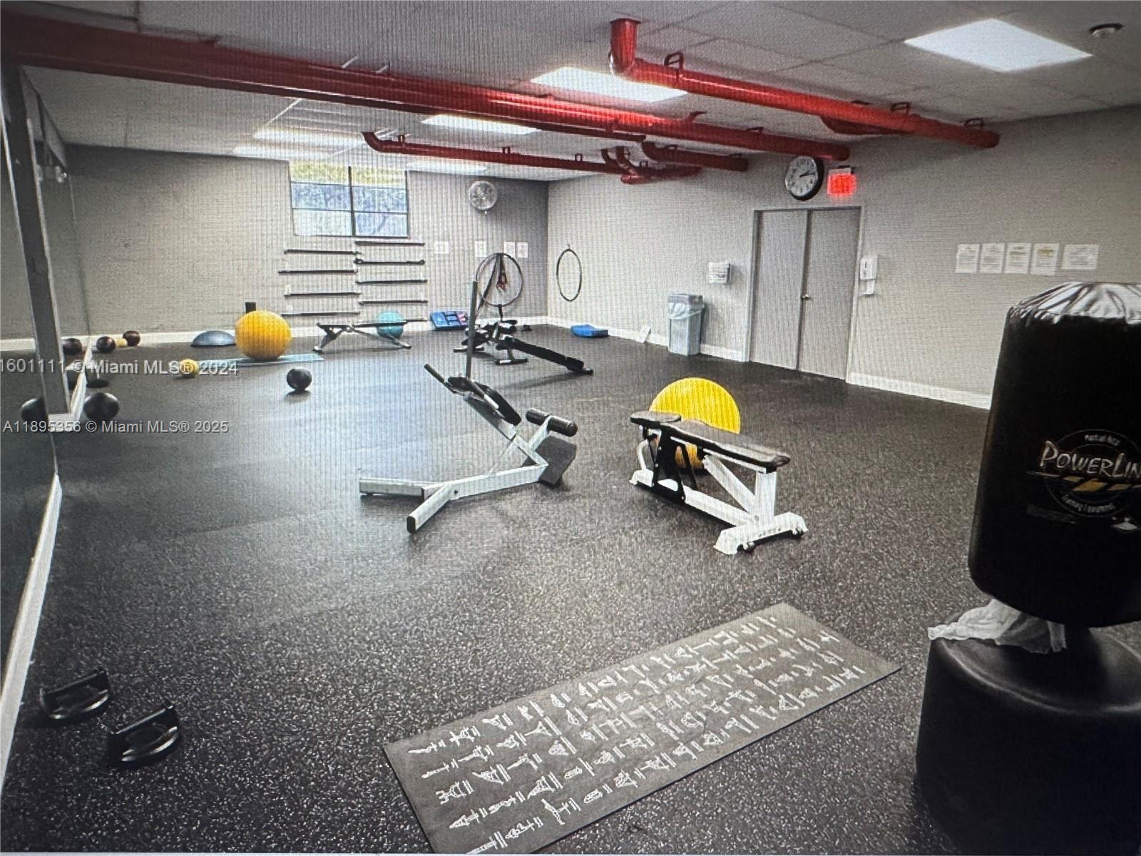 200 LESLIE CONDO - Residential Lease