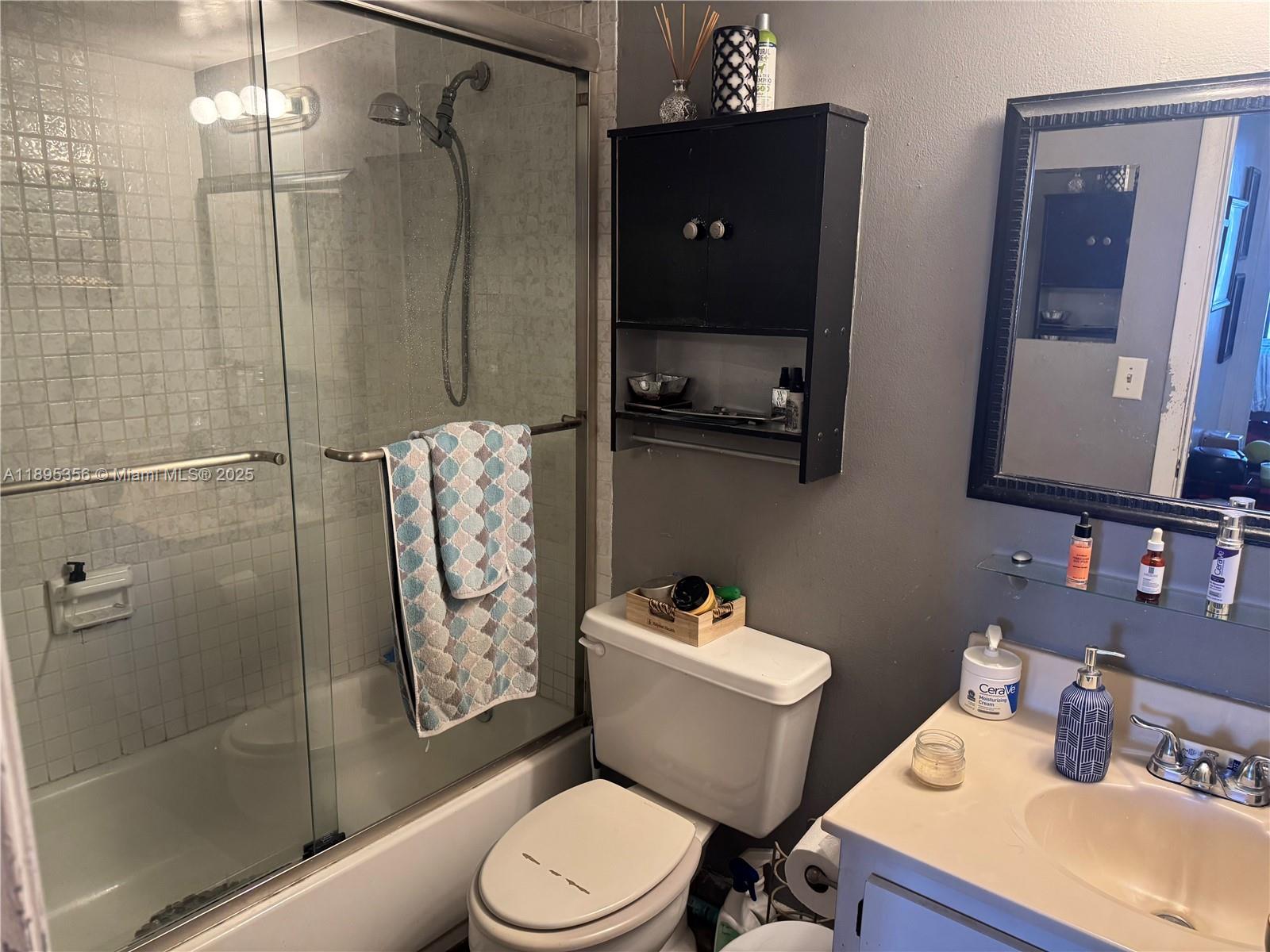 200 LESLIE CONDO - Residential Lease