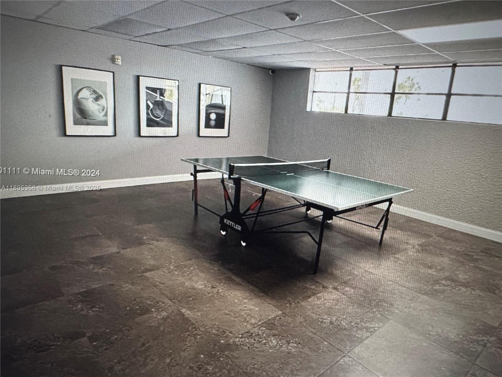 200 LESLIE CONDO - Residential Lease