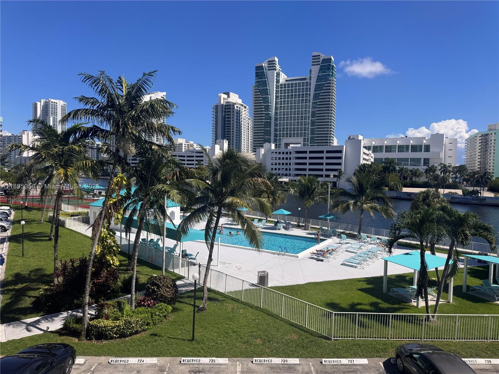 200 LESLIE CONDO - Residential Lease