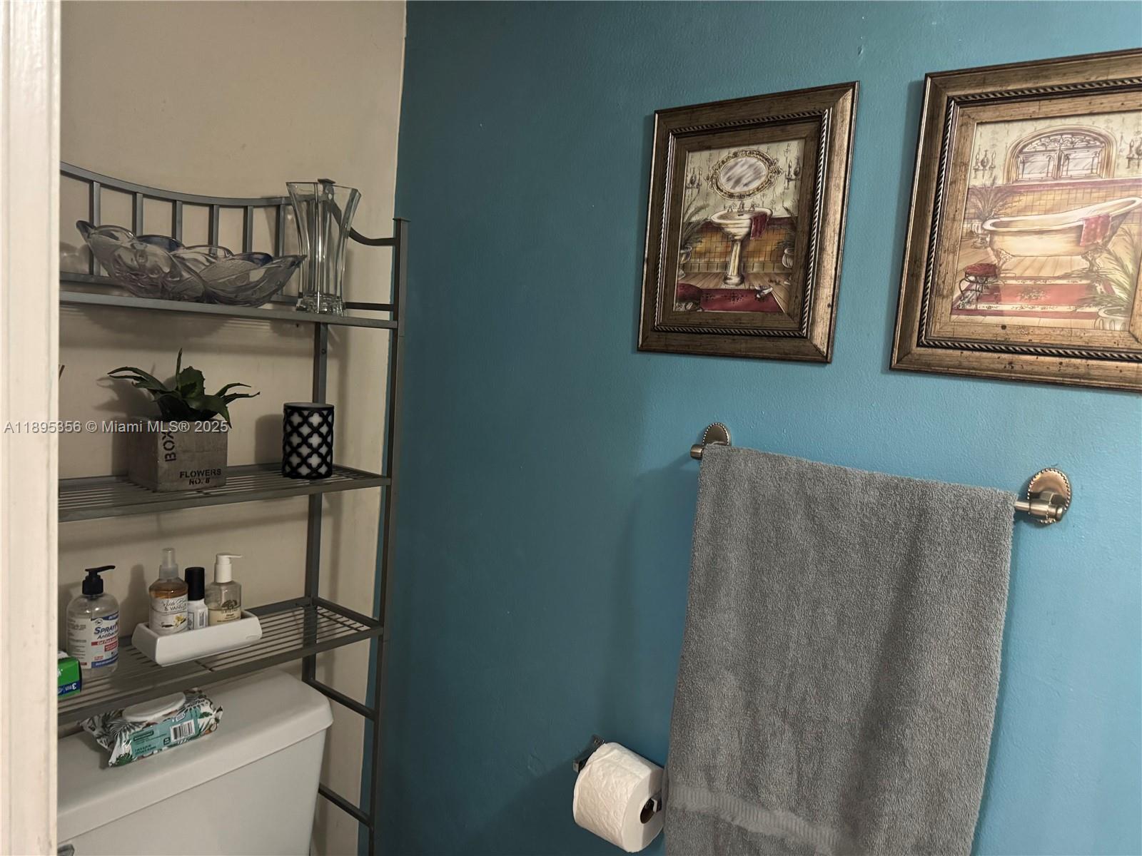 200 LESLIE CONDO - Residential Lease
