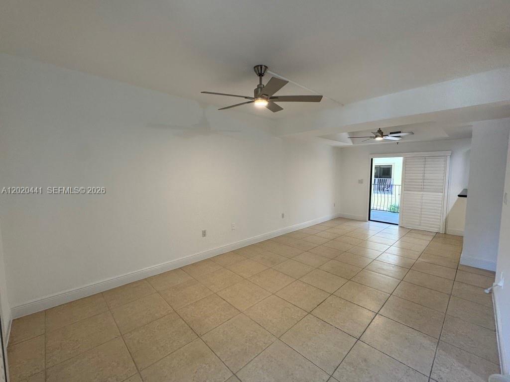 GROVE VILLAS CONDO - Residential