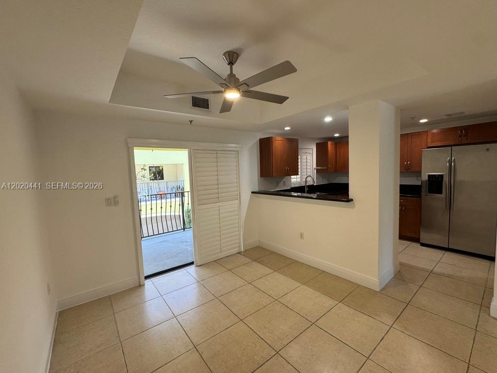 GROVE VILLAS CONDO - Residential