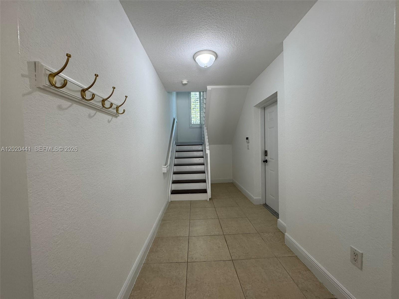 GROVE VILLAS CONDO - Residential