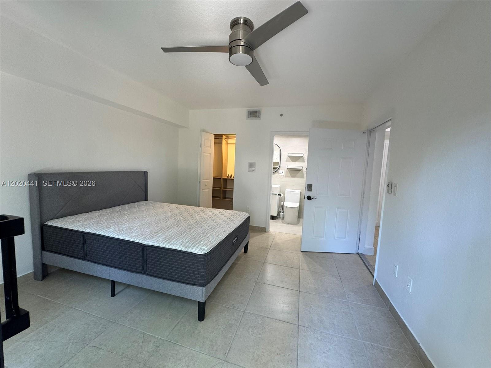 GROVE VILLAS CONDO - Residential