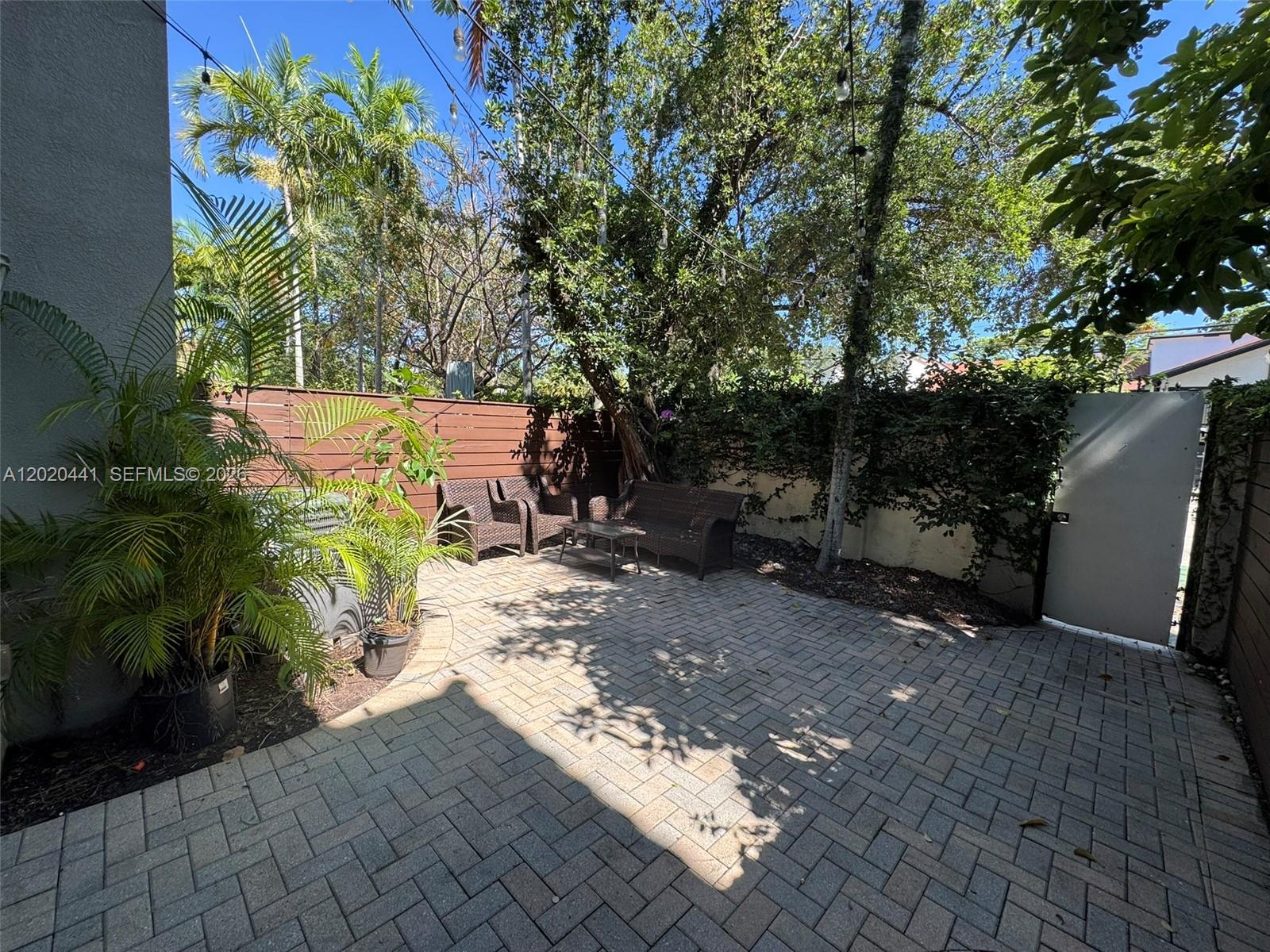GROVE VILLAS CONDO - Residential
