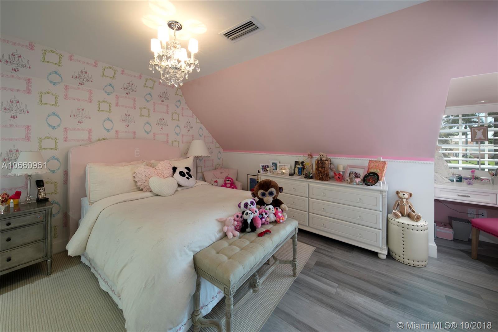 GABLES ESTATES NO 2 - Residential