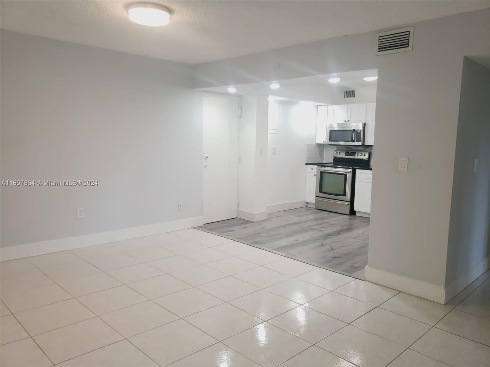 SOVEREIGNS CONDO - Residential Lease