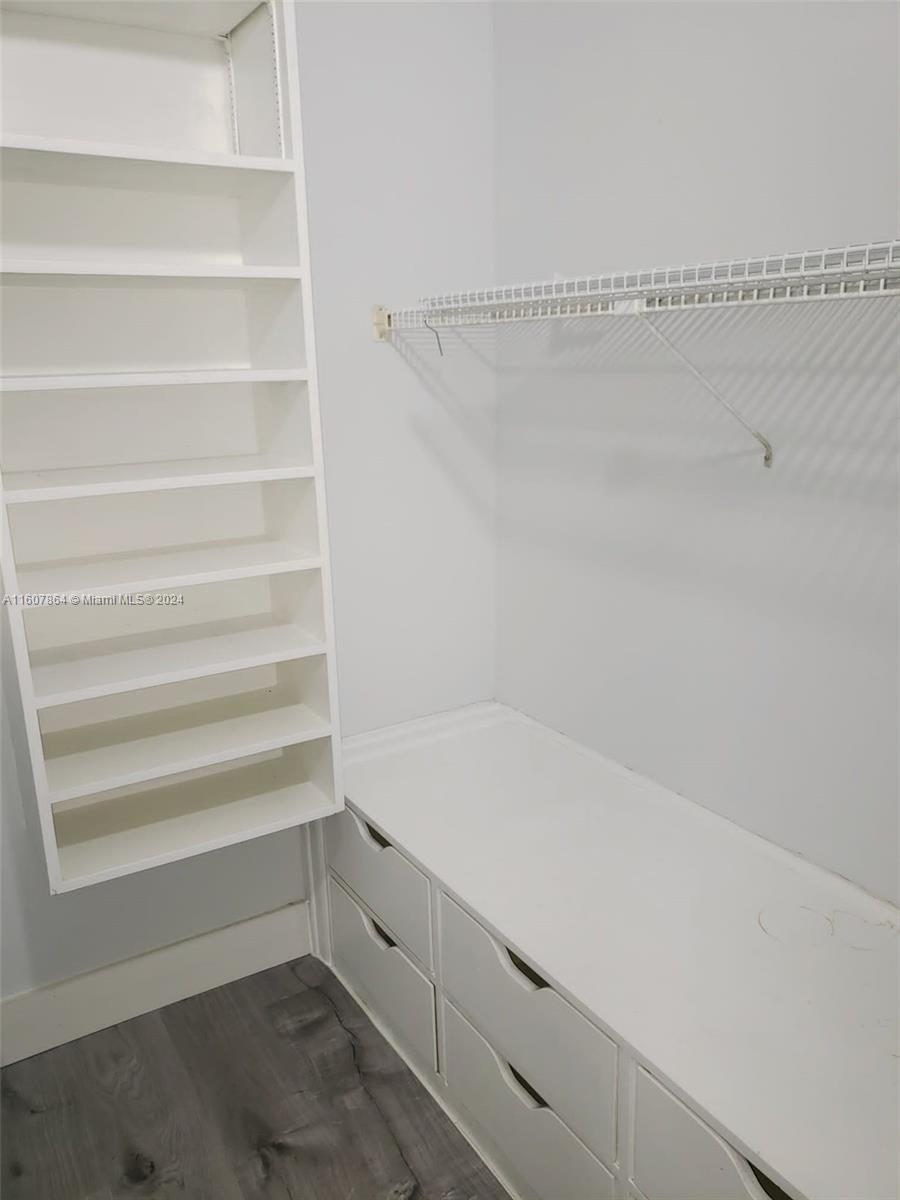 SOVEREIGNS CONDO - Residential Lease