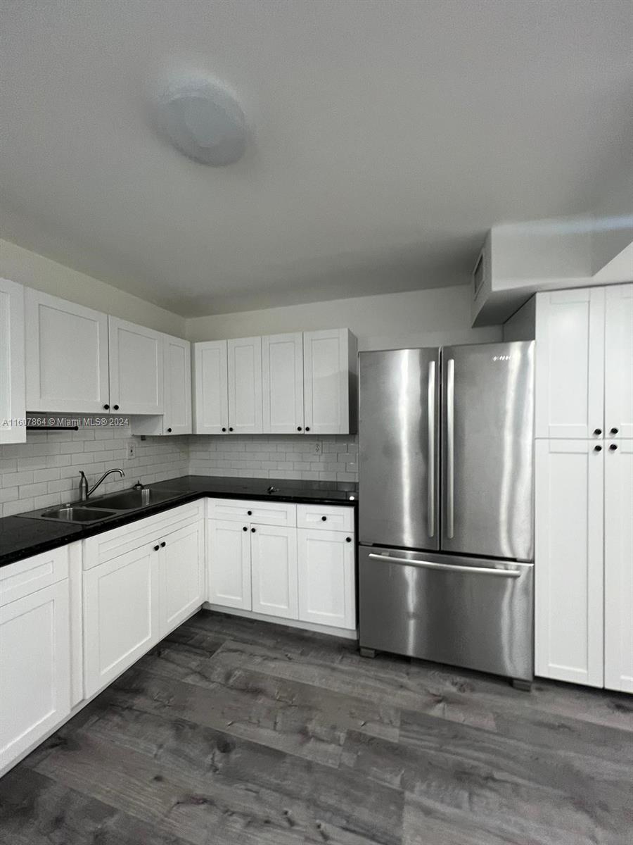 SOVEREIGNS CONDO - Residential Lease