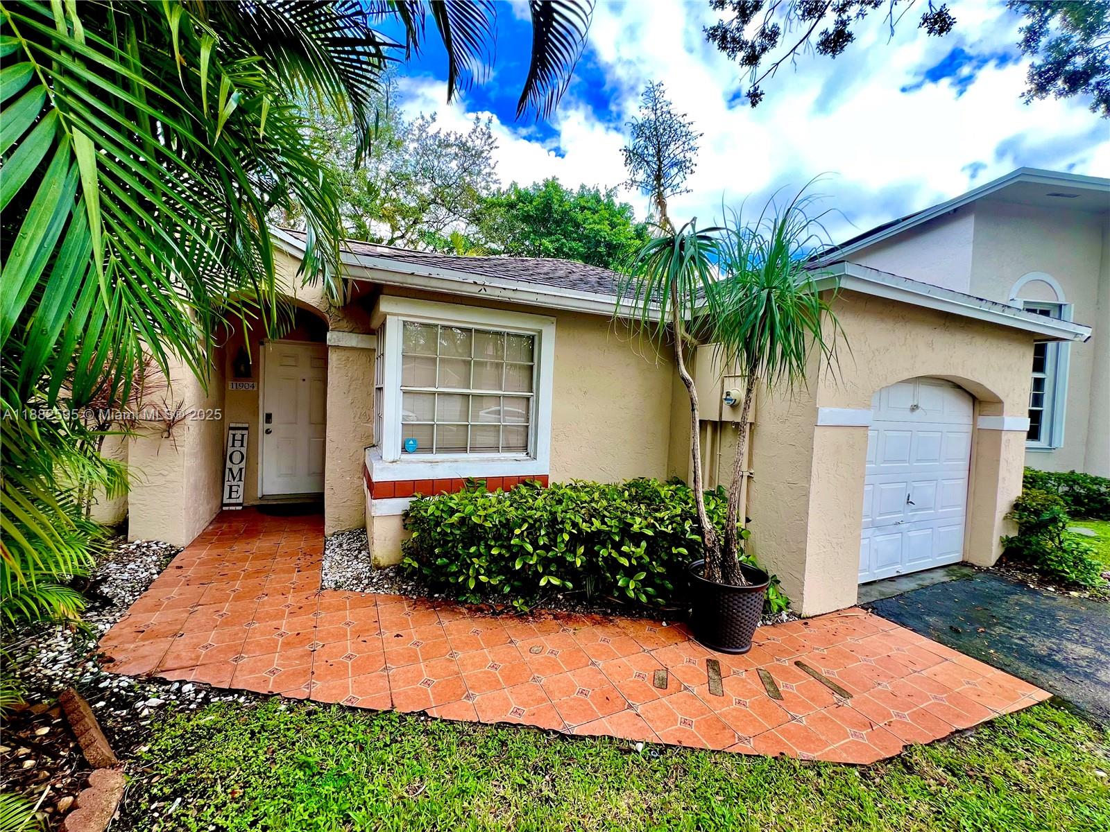 PEMBROKE LAKES SECTION EI - Residential Lease