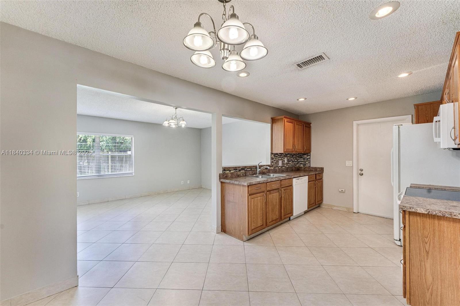 SPANISH ISLES II - Residential