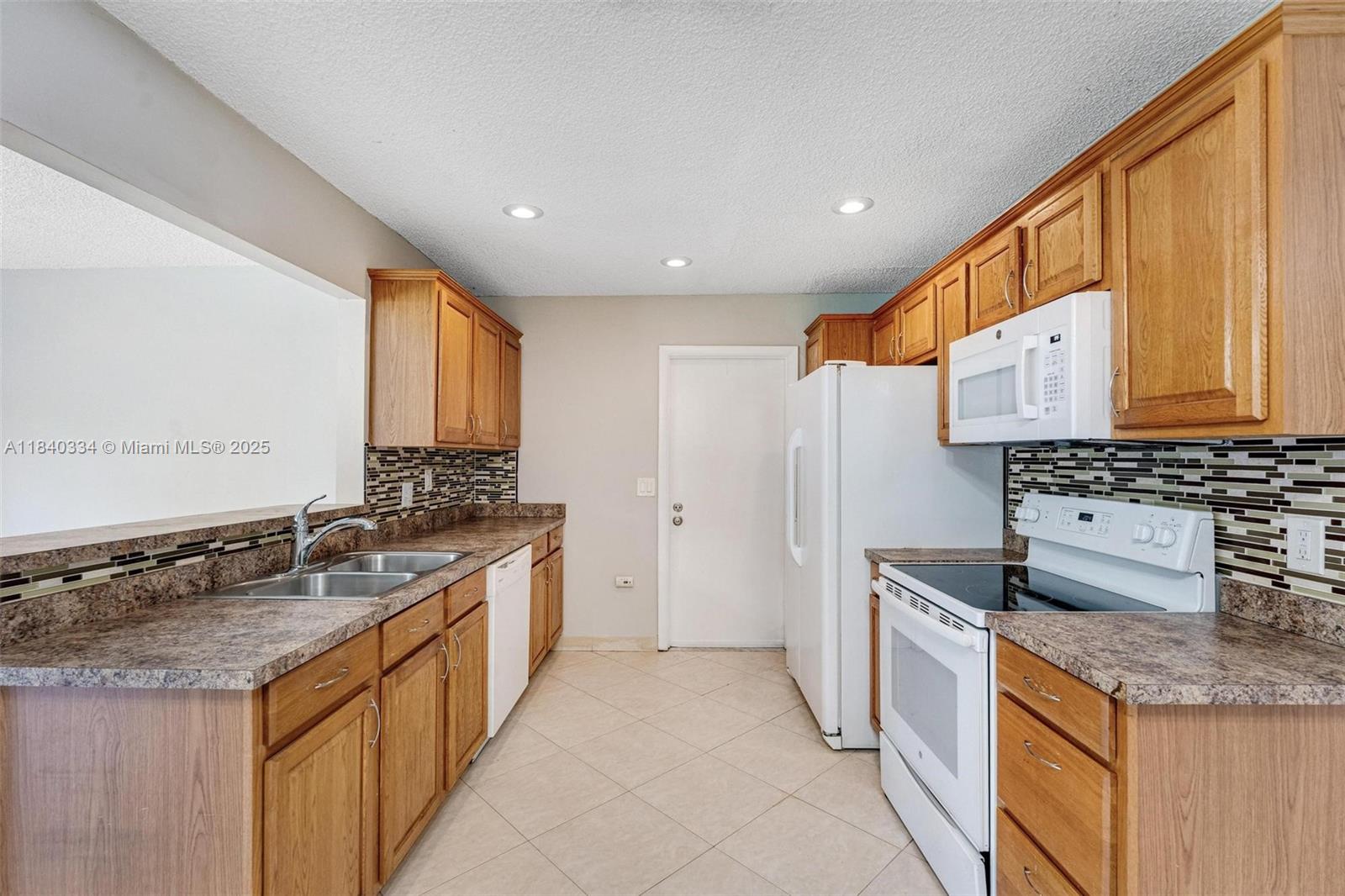 SPANISH ISLES II - Residential