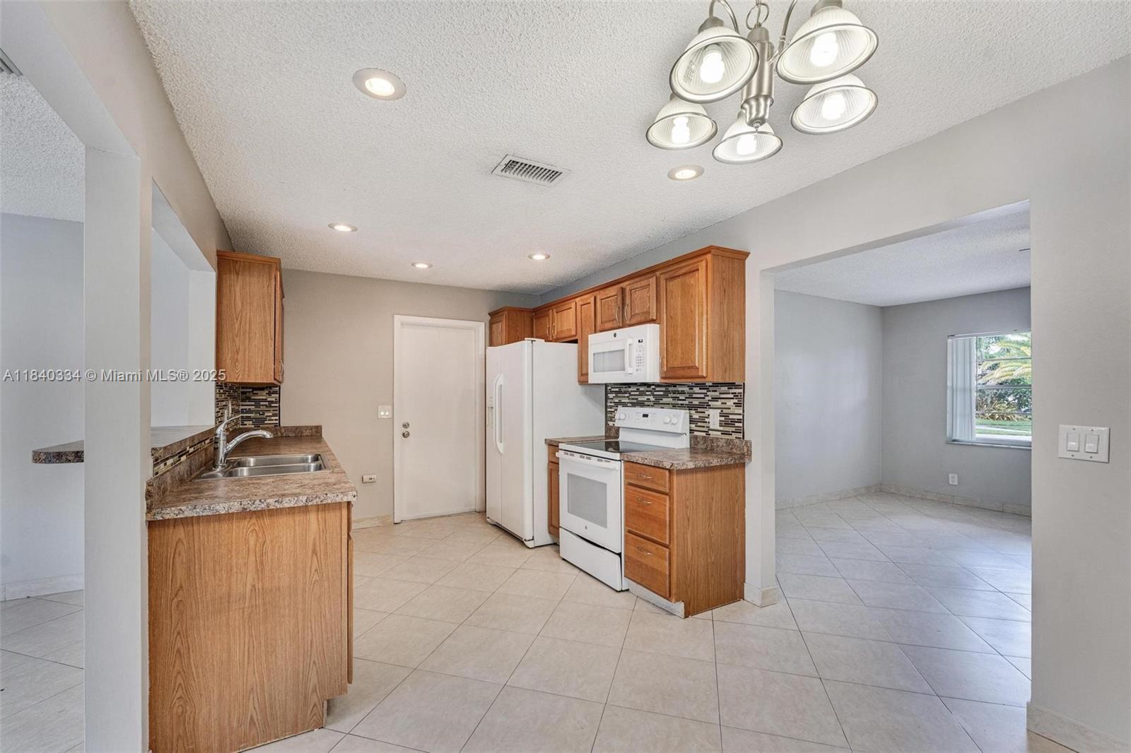 SPANISH ISLES II - Residential