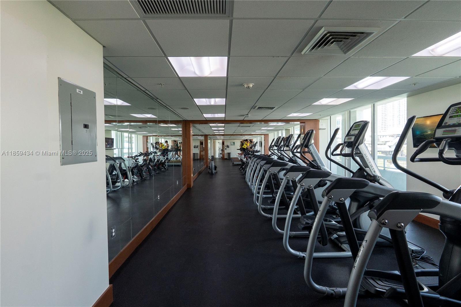 BRICKELL ON THE RIVER N T - Residential