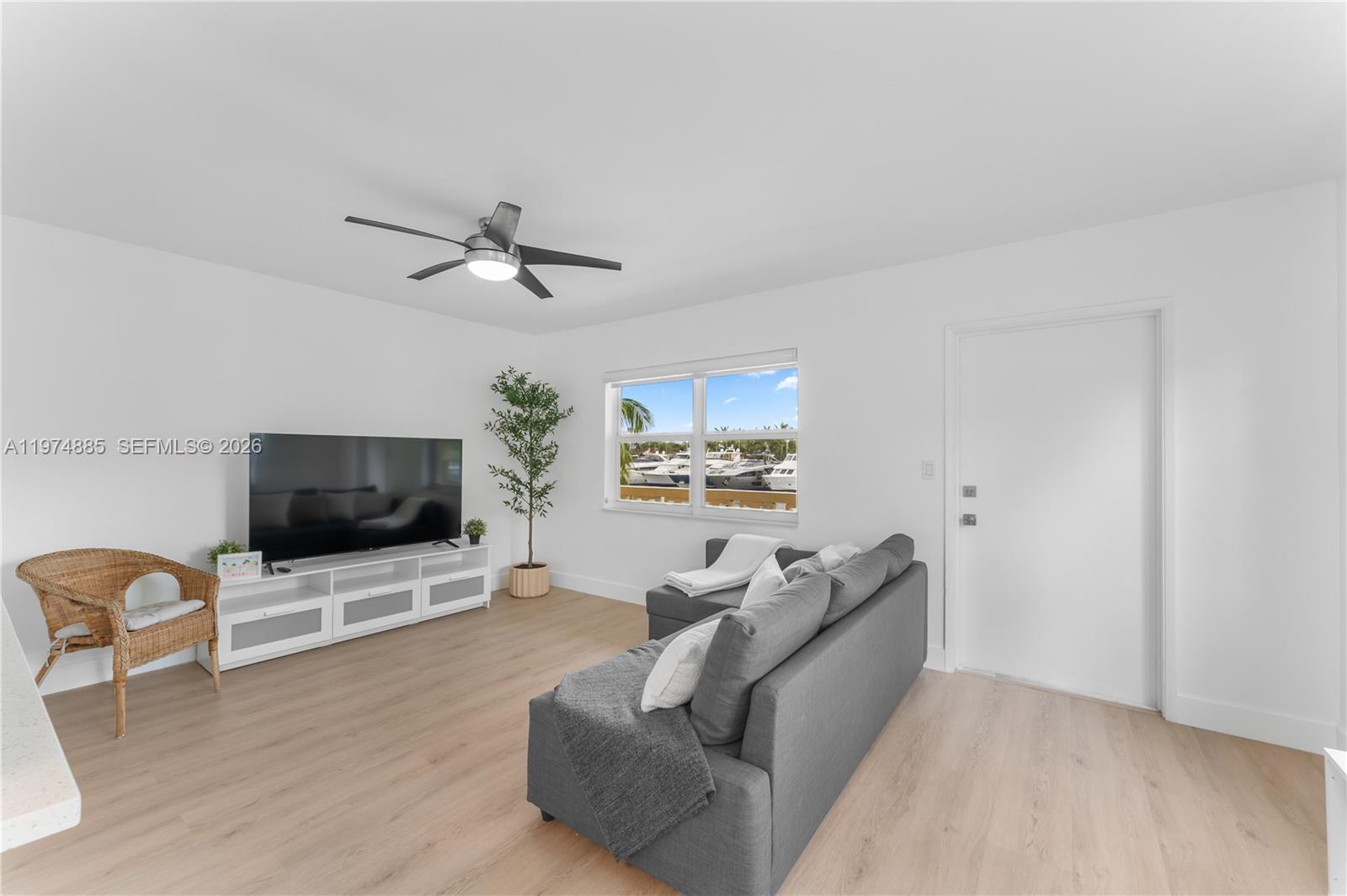 View photos, virtual tours, details... 815 Middle River Dr 218