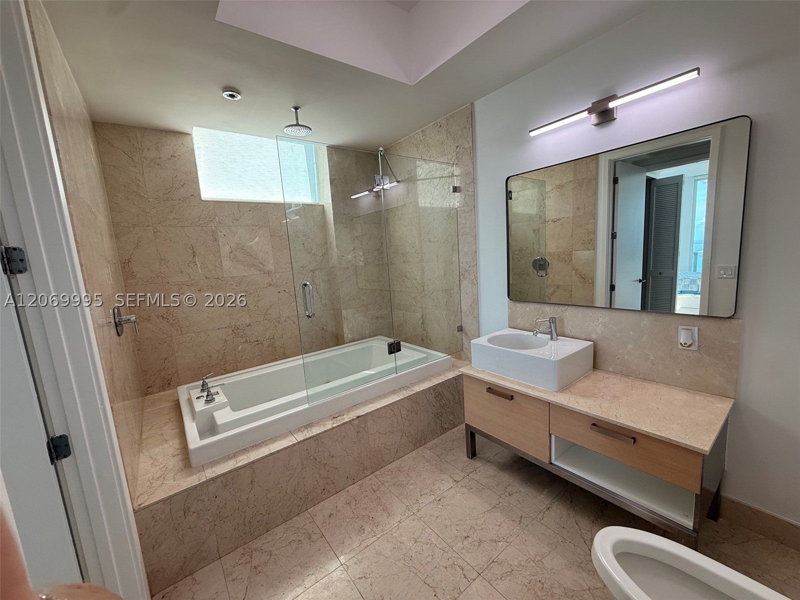 218 SE 14th St TS107
