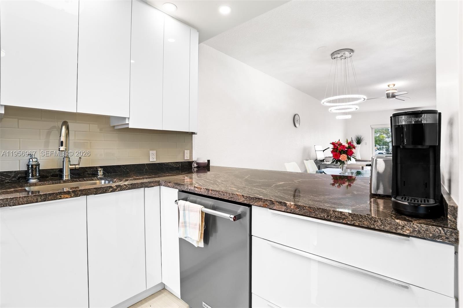 ISLANDER CO-OP - Residential