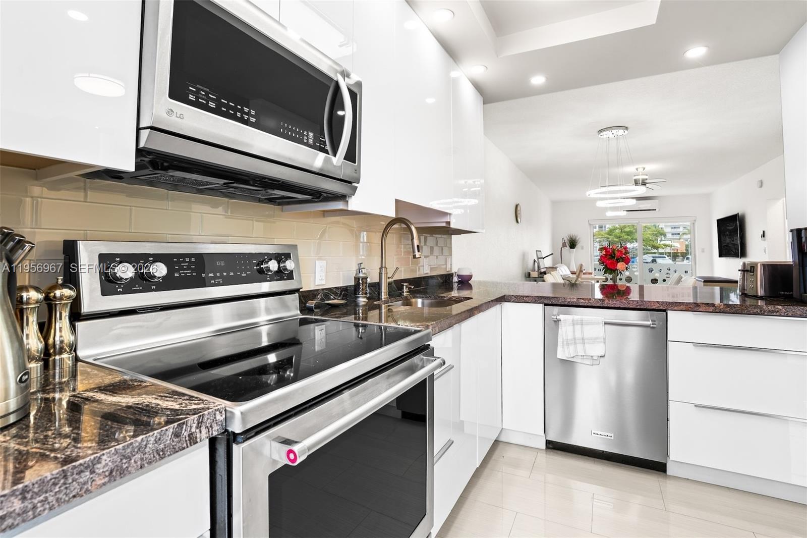 ISLANDER CO-OP - Residential