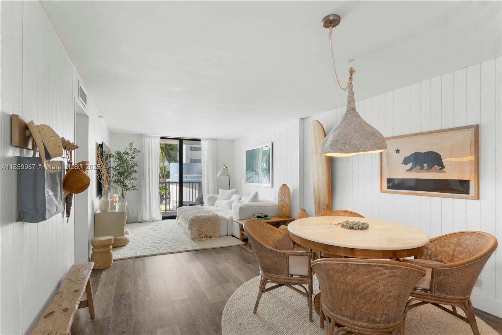 4301 Collins Ave 207