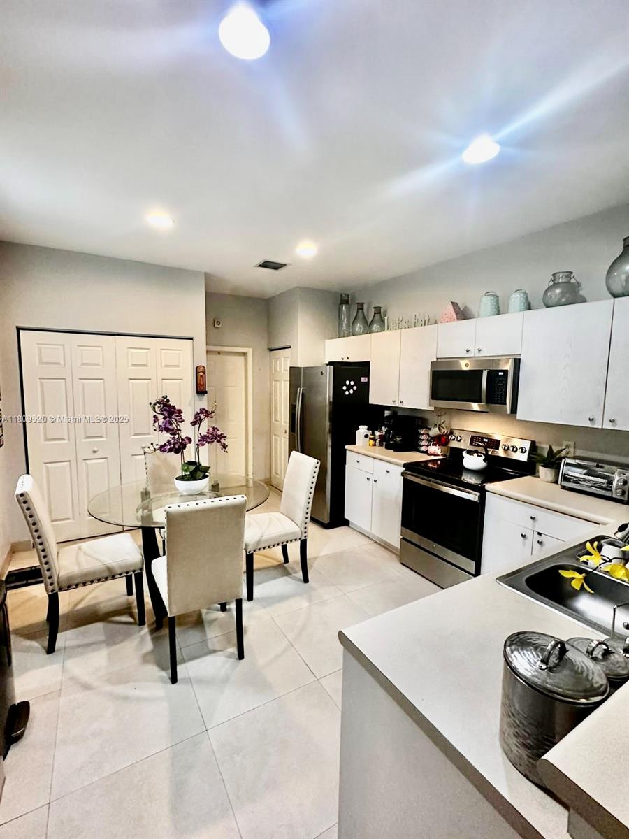 Courtyard at the Grove - Residential Lease
