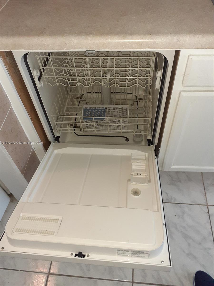 HABITAT II CONDO - Residential