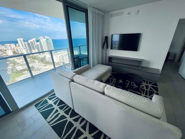 4010 SOUTH OCEAN DRIVE CO - Residential