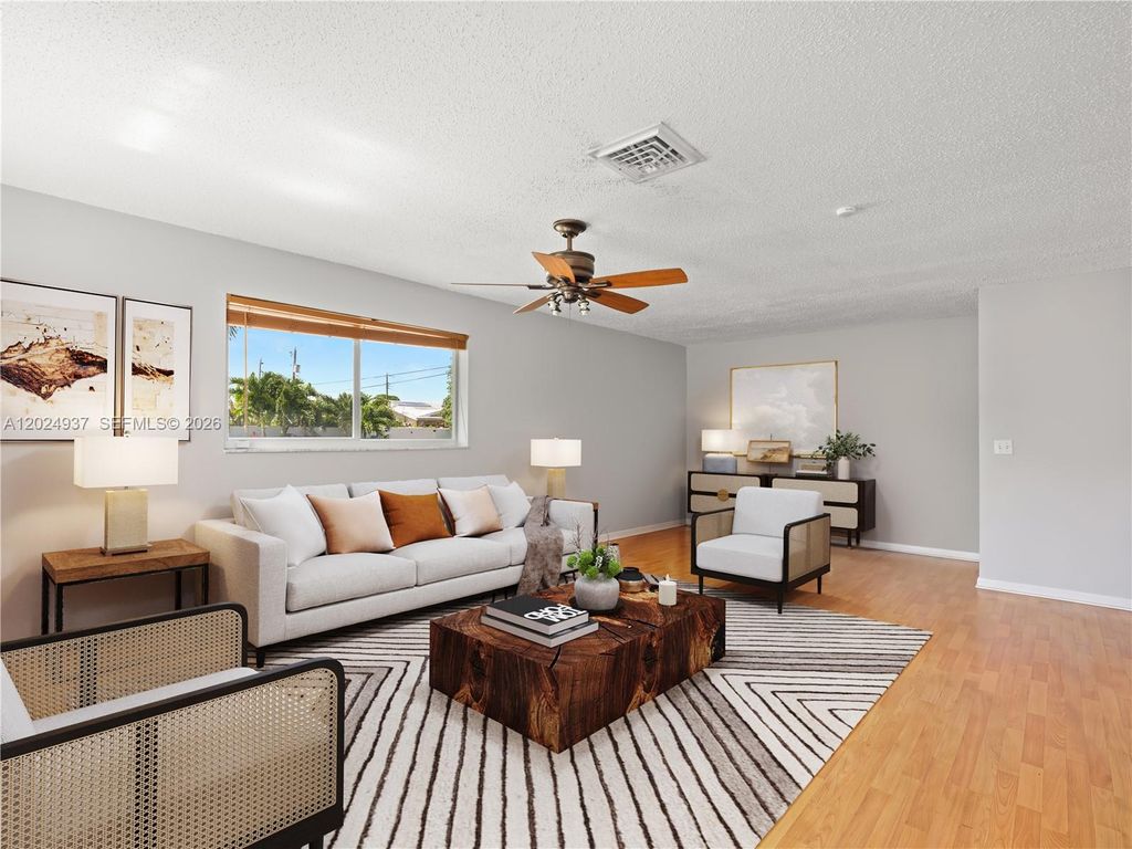 Photo of 4301 NE 5th Ave, Boca Raton, FL 33431 (MLS # A12024937)