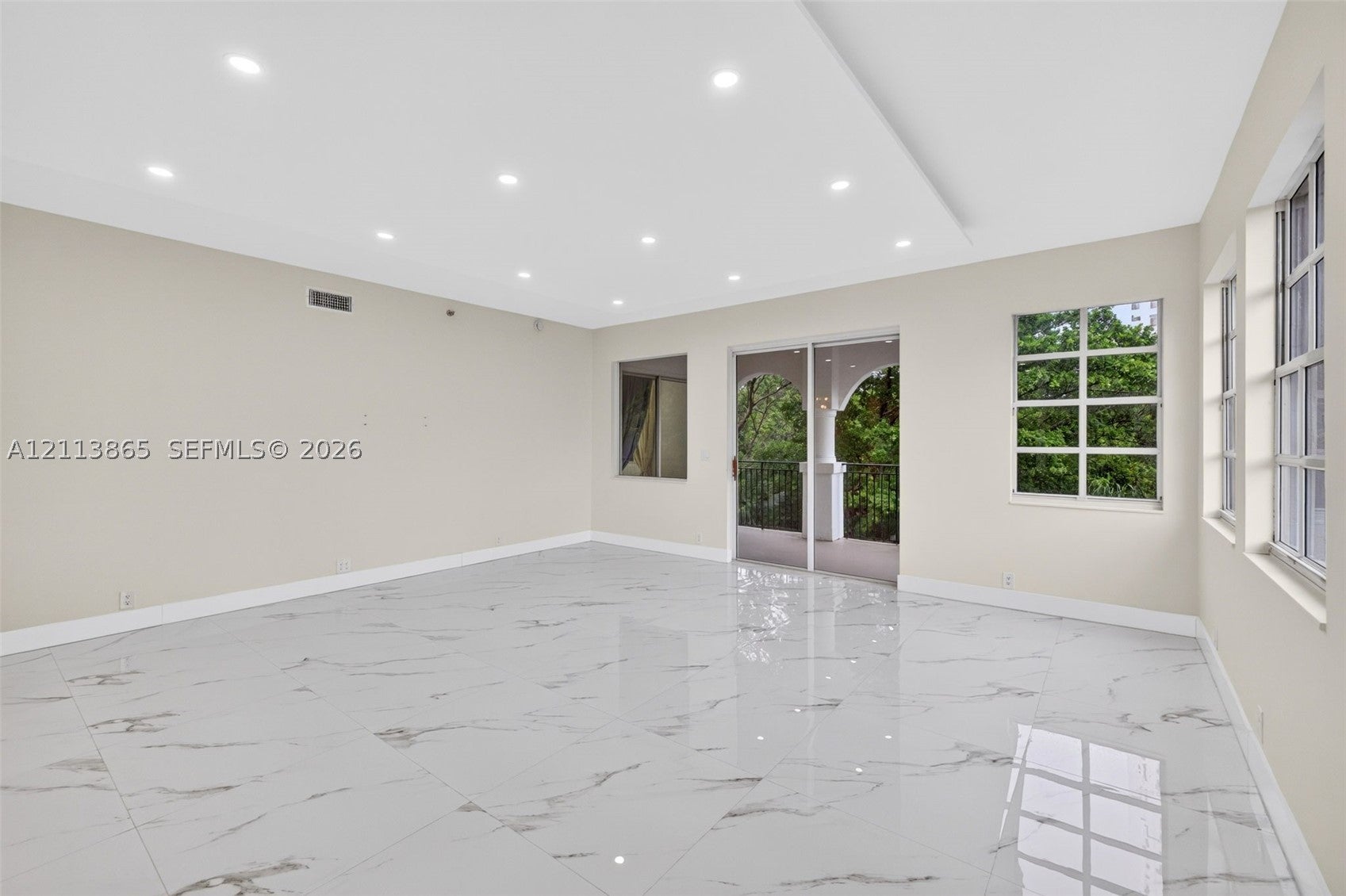 3900 Island Blvd B408, Aventura FL 33160