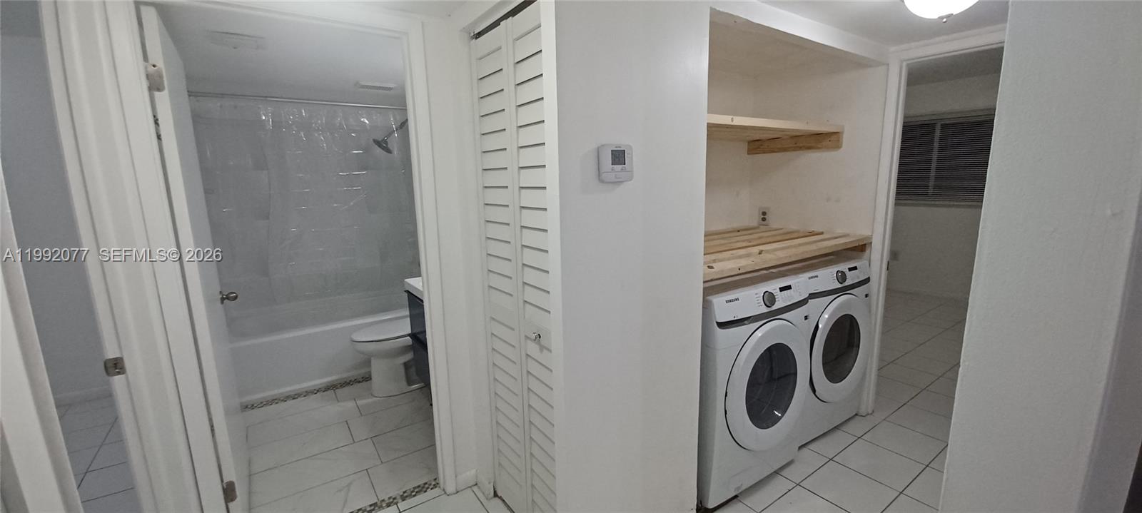 THE SEASONS VILLAS & THMS - Residential Lease