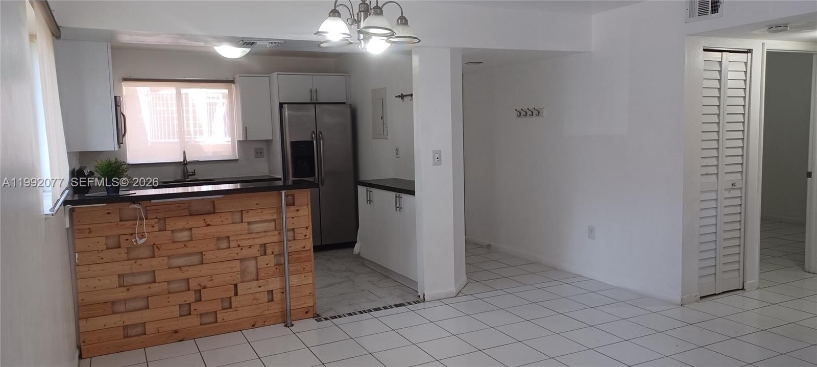 THE SEASONS VILLAS & THMS - Residential Lease