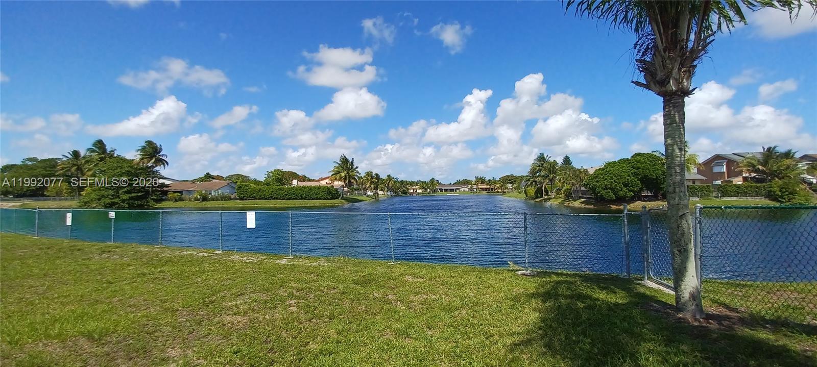 THE SEASONS VILLAS & THMS - Residential Lease