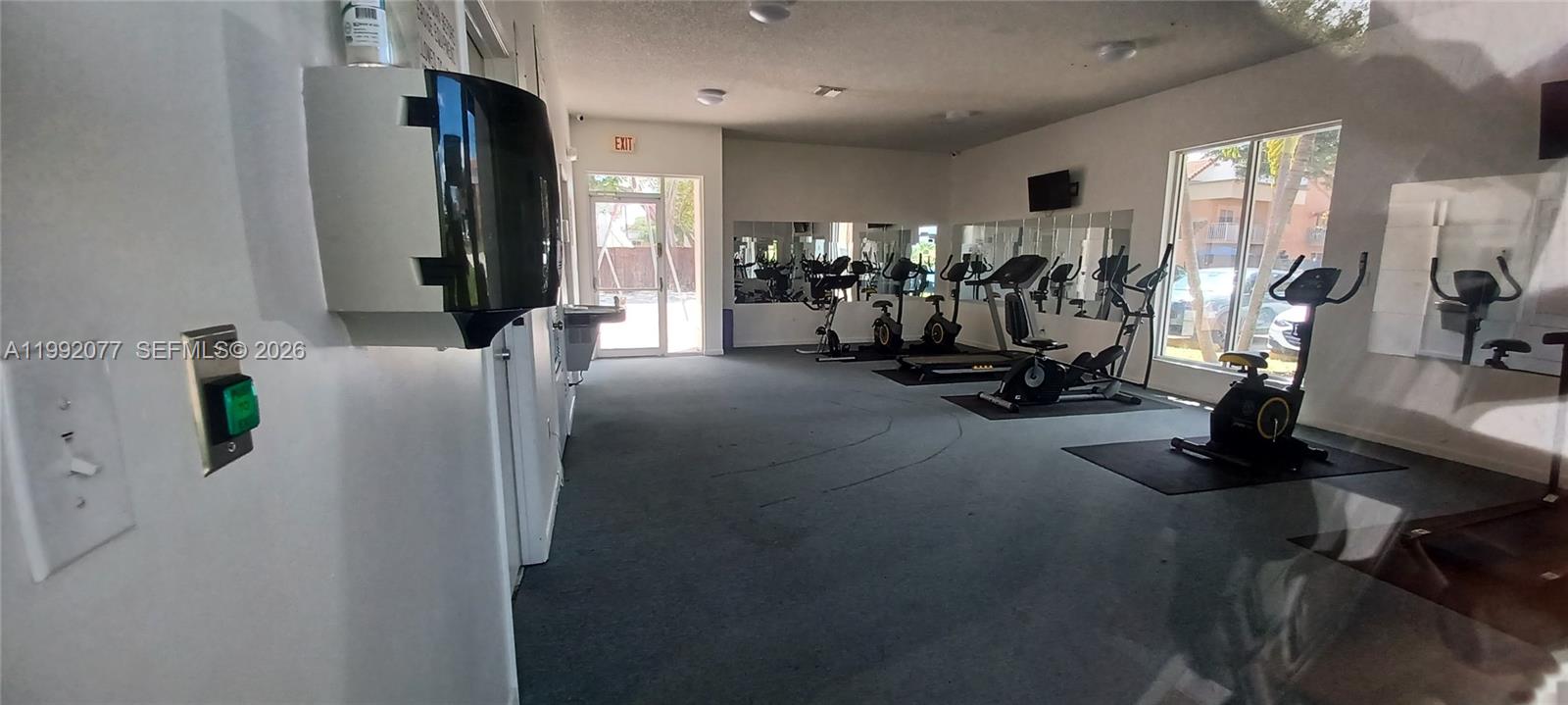 THE SEASONS VILLAS & THMS - Residential Lease