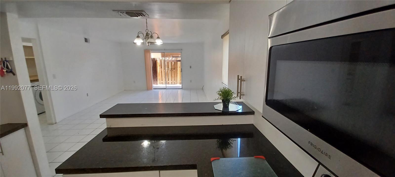 THE SEASONS VILLAS & THMS - Residential Lease