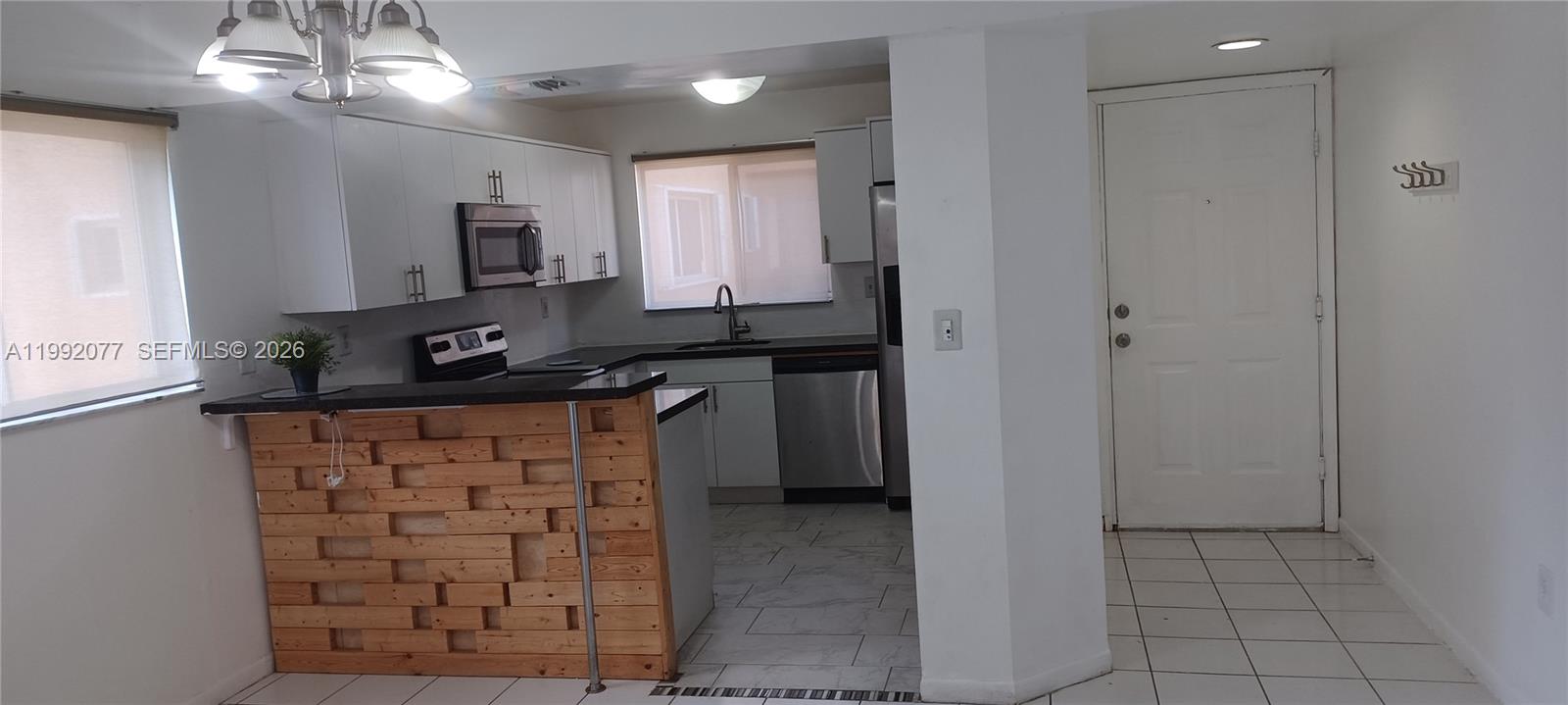 THE SEASONS VILLAS & THMS - Residential Lease