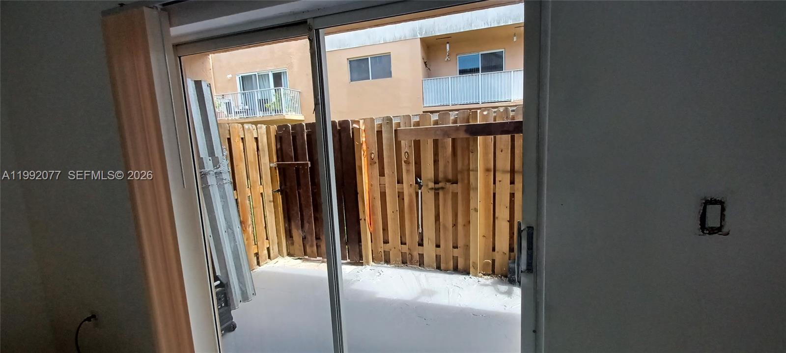 THE SEASONS VILLAS & THMS - Residential Lease