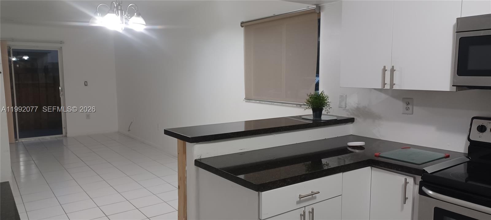 THE SEASONS VILLAS & THMS - Residential Lease