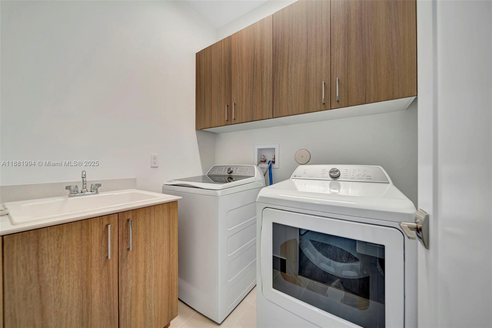 MARINA LANDINGS - Residential Lease